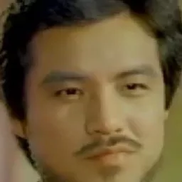 龍天翔 飾演 