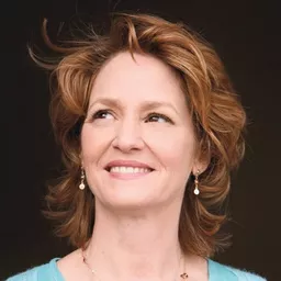 瑪莉莎莉奧 飾演 Susan Plummer